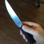 SFX Blutmesser Metall Messer mit steuerbaren Blutaustritt stumpf