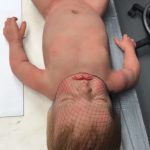 Neugeborenen Dummie Silikon mit Perücke movieSFX Filmeffekte Filmdummie Dummy Babydummy