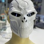 Maske Spezialanfertigung aus leichten Kunststoff für avemoves Redbull movieSFX Spezialeffekte für Film und TV Schwerthelm Ziehfreund FX Mask