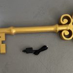 Beleuchteter goldener Schlüssel in 80cm Länge. Für Festakt, Einweihung, Schlüsselübergabe Schule Staatsministerium